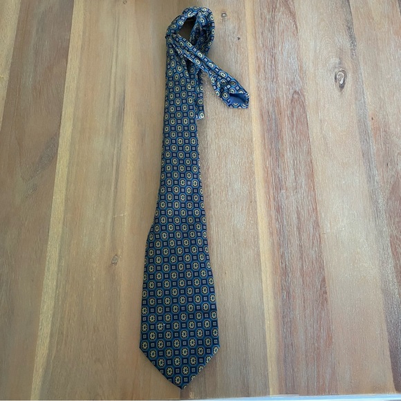 Men's Green Patterned Seta Silk Italian Tie - Picture 3 of 6